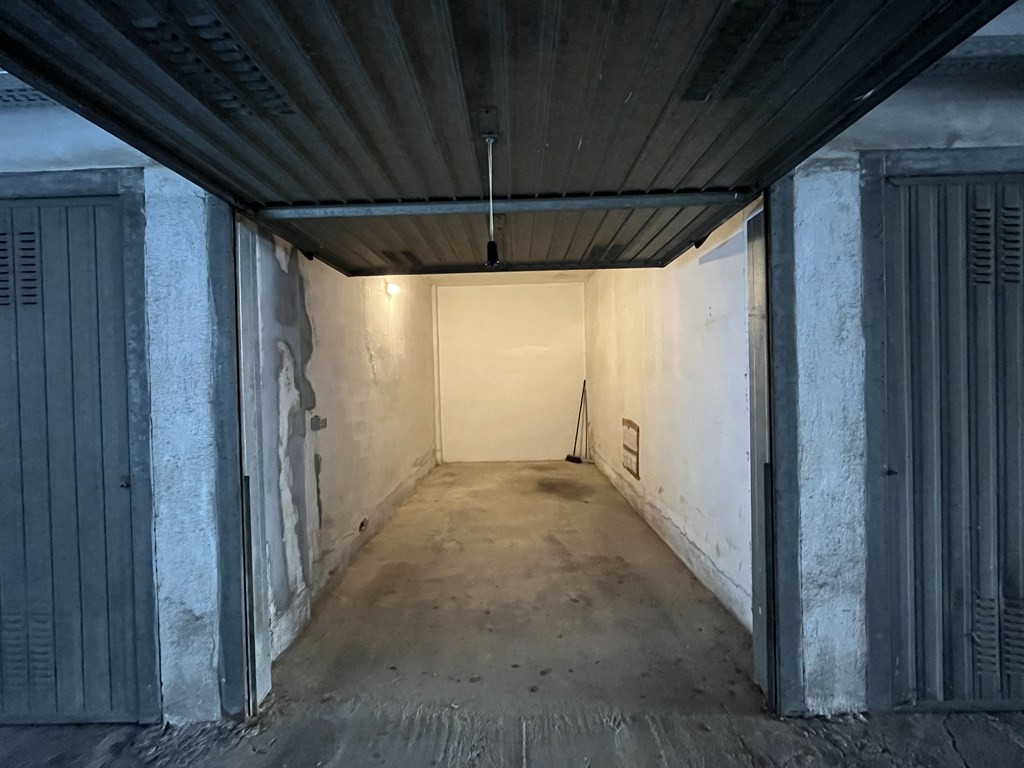Mondovì (CN), garage